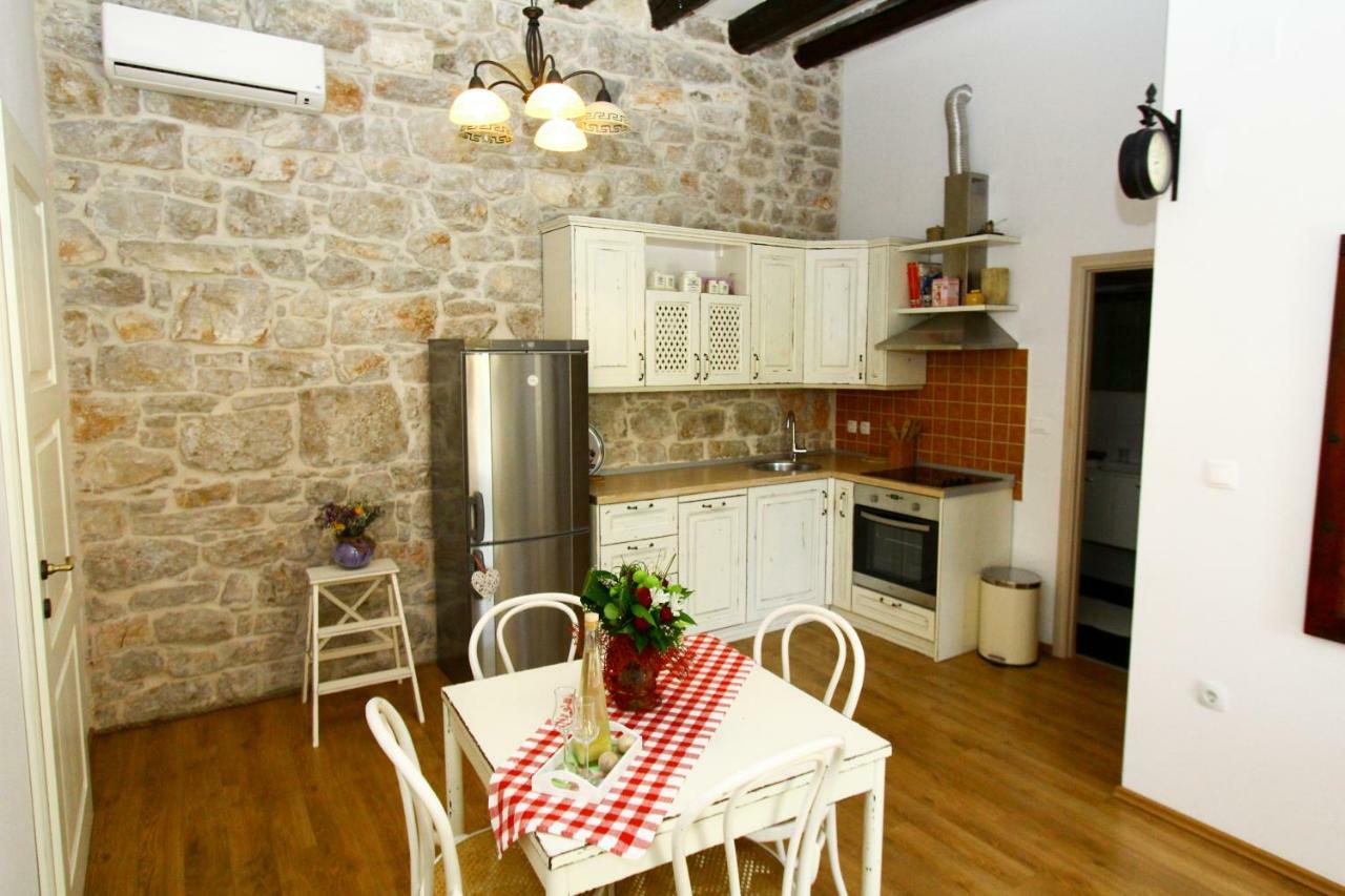 Old House Apartment Sveti Filip i Jakov Exterior foto